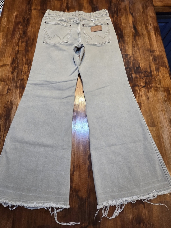 Wrangler Denim - Wrangler Wanderer Flare Distressed Mid Rise Grey Jeans 26x30 Western CowGirl